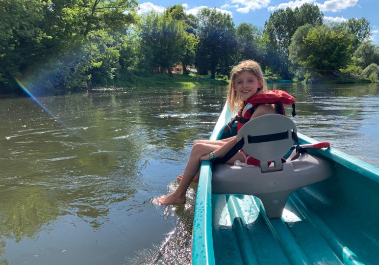 Canoë en famille pour découvrir la Dordogne av ...