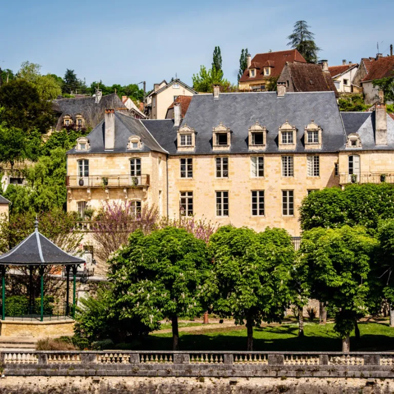 The Hôtel de Bouilhac****: Charming stay in Mo ...