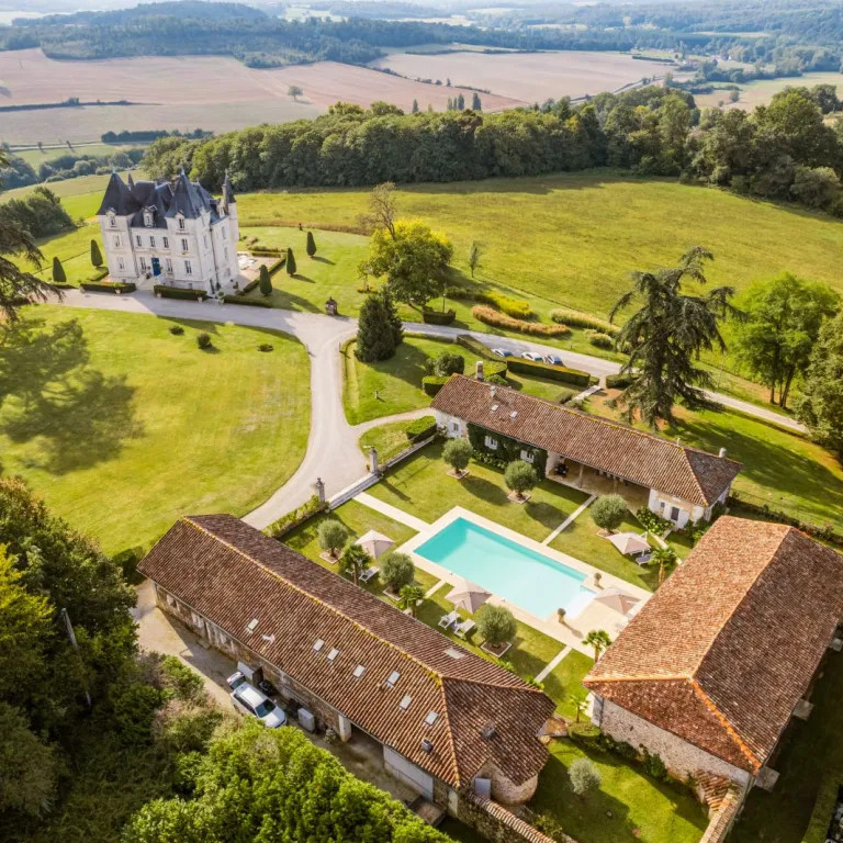 The Château de Lasfonds, an exceptional reside ...