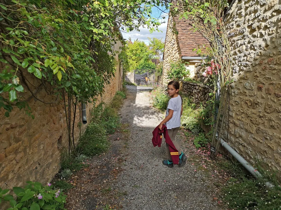 Retrounez vers l'église