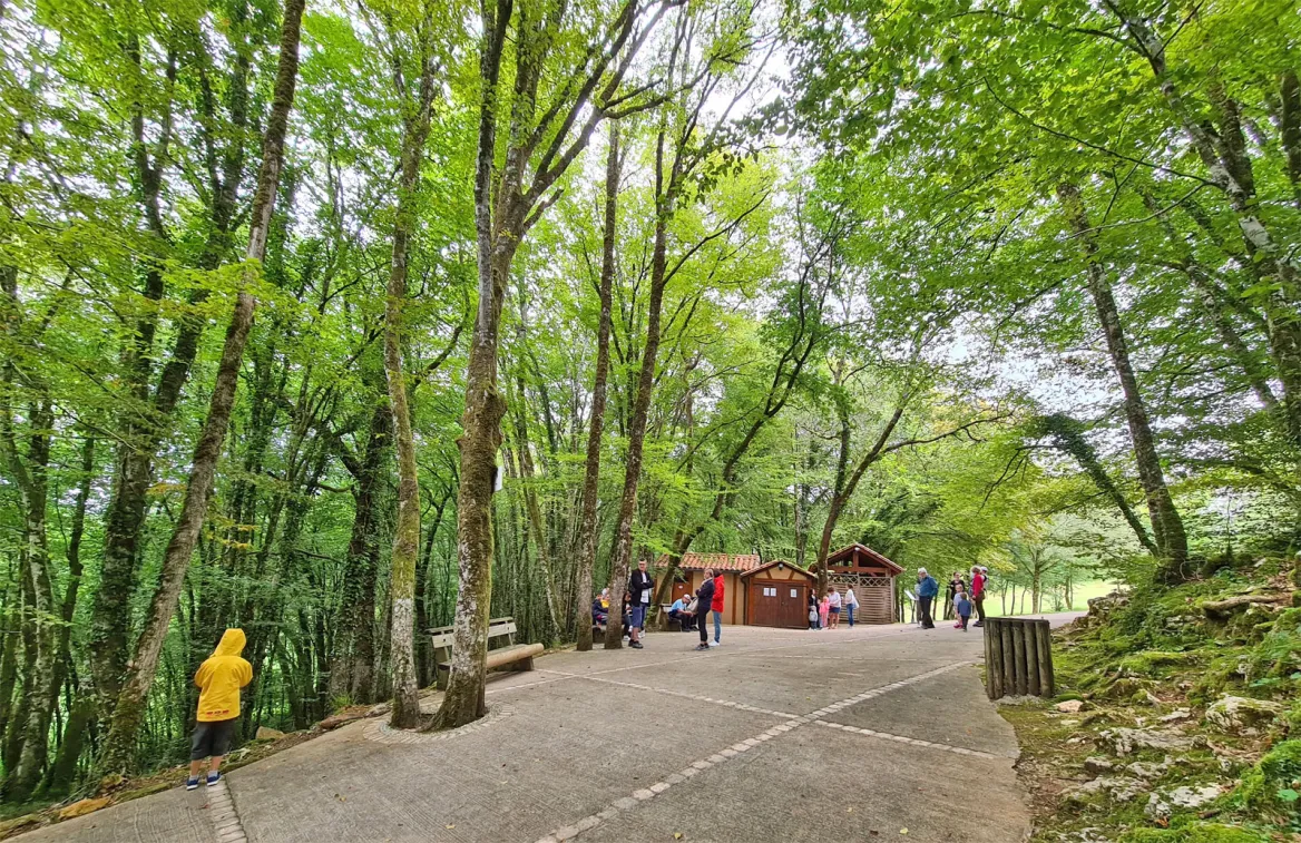 Entrance to the Villars cave