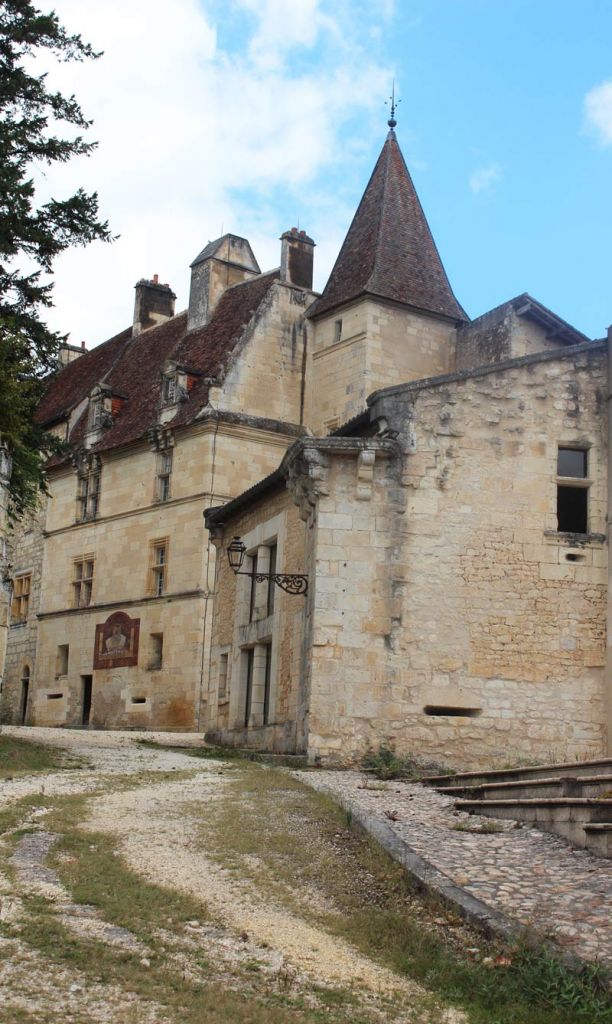 Château de Château-L'Evêque