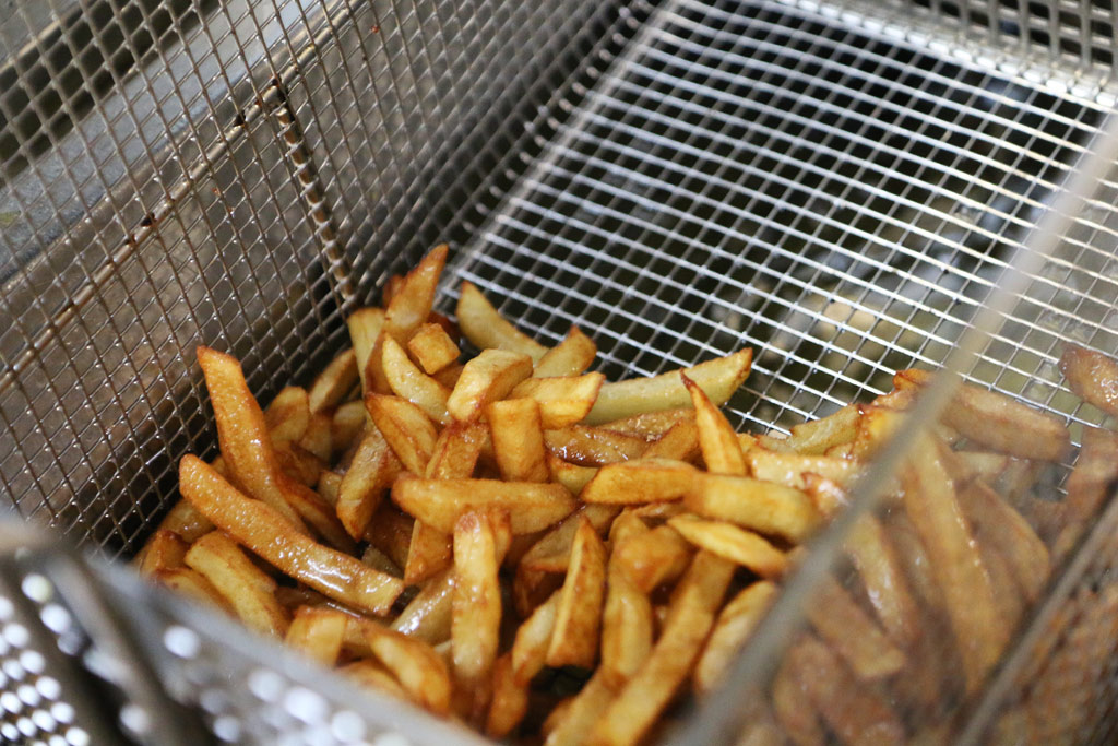 Les frites, c'est sérieux et ici, vous ne serez pas déçus
