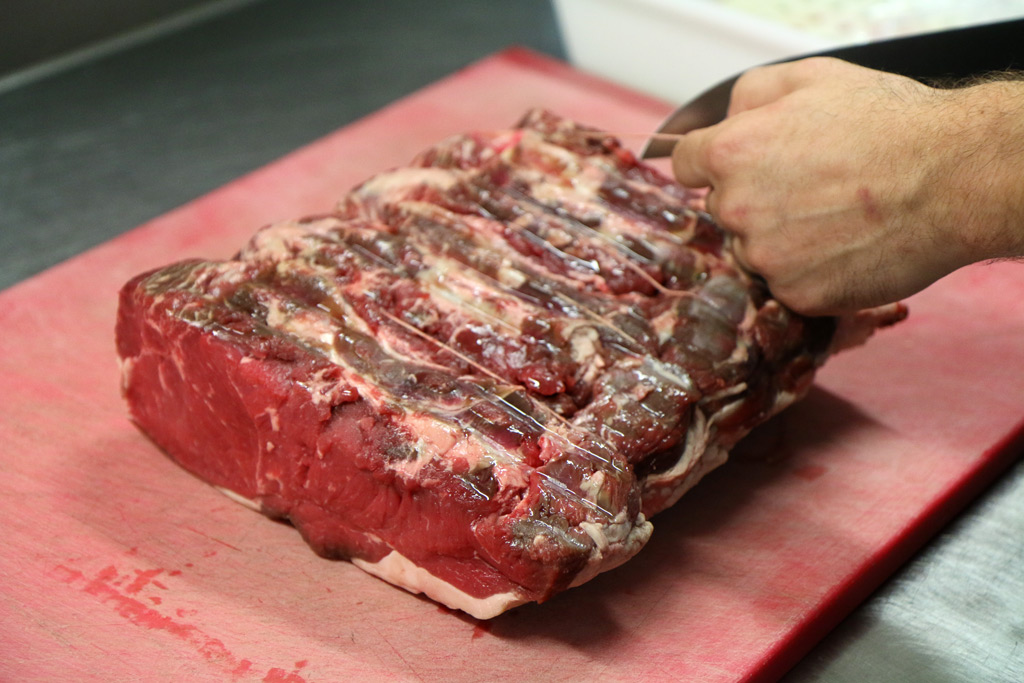 La viande est coupée sur place, ce qui garantit sa fraîcheur et son goût savoure