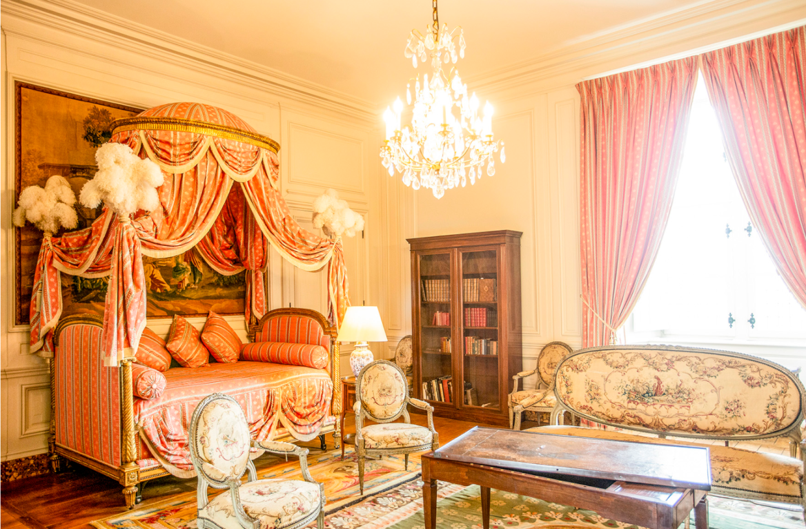Hautefort Castle - visit