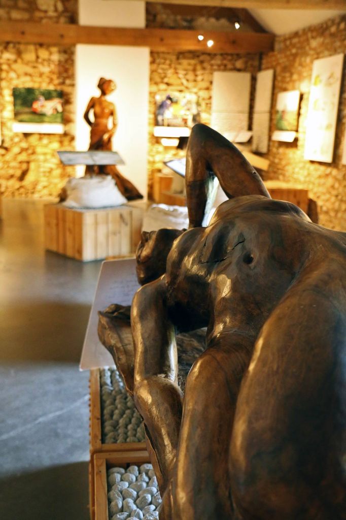 Sculpture en noyer