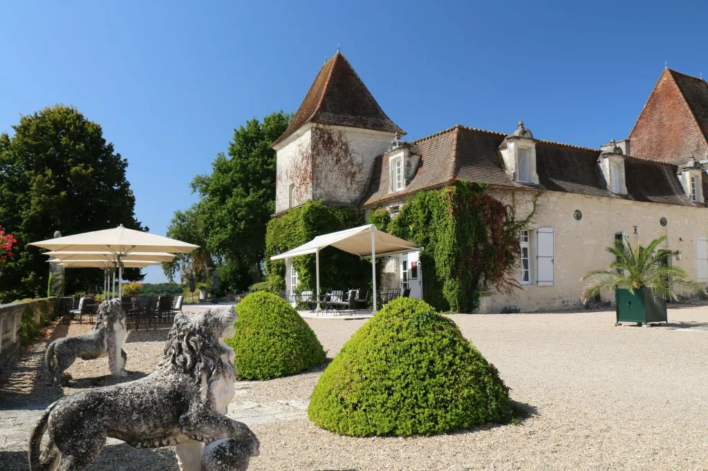 Entrée du restaurant Les Fresques