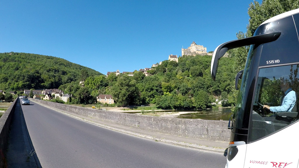 A Castelnaud-la-Chapelle, voyez le château en haut
