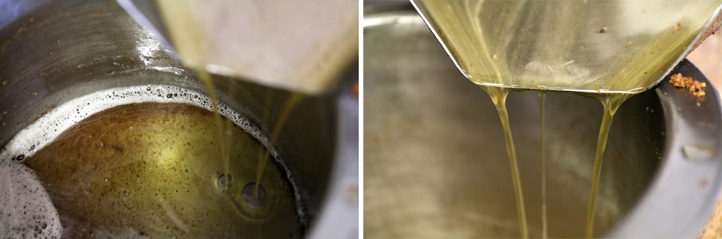 La pâte est ensuite chauffée et pressée dans une presse hydraulique pour extrair