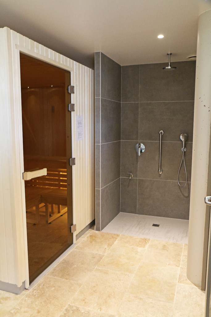 La douche et le sauna