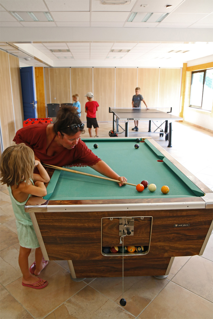 The game room is large, convenient for the rare rainy days!