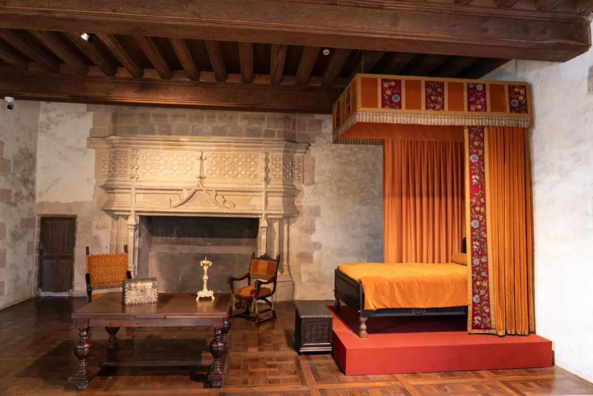 chateau de biron