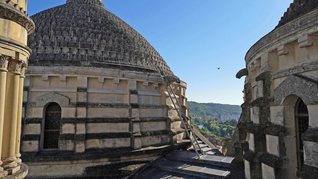 Les coupoles de la cathédrale saint front de périgueux