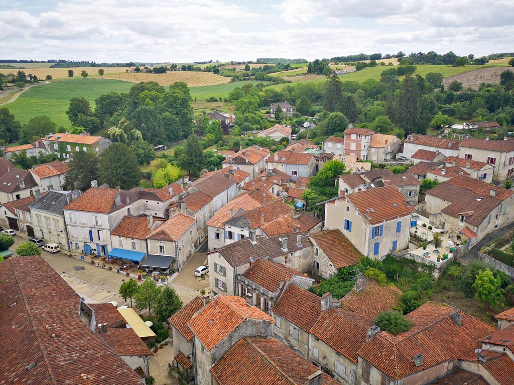 village de bourdeilles
