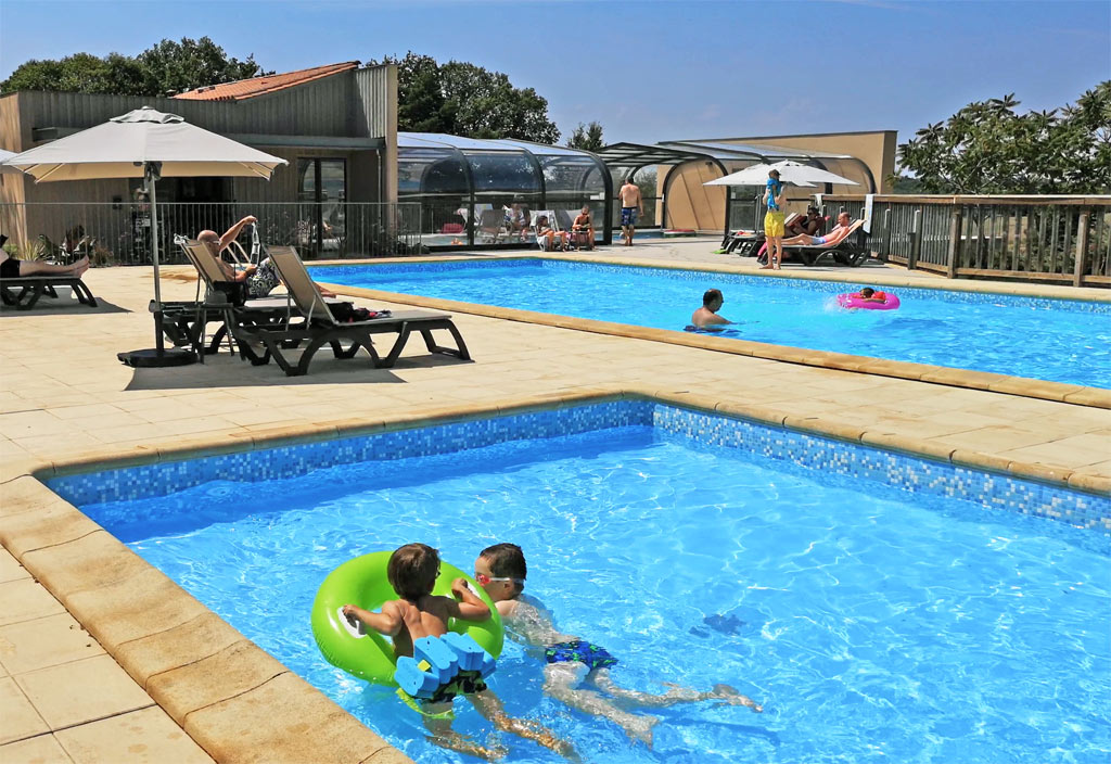 Swimming pool La Nouvelle Croze, Camping in Rouffignac Périgord Noir