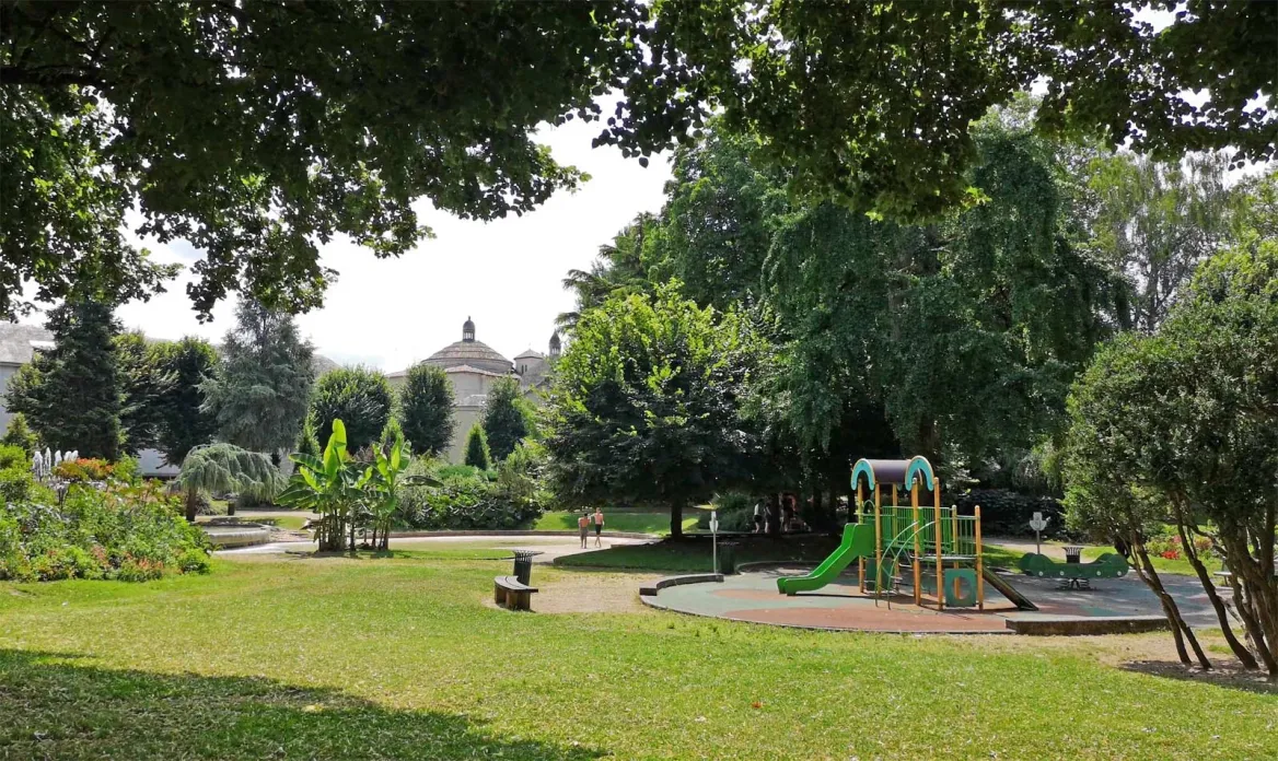The beautiful panorama of the Jardin des Arènes