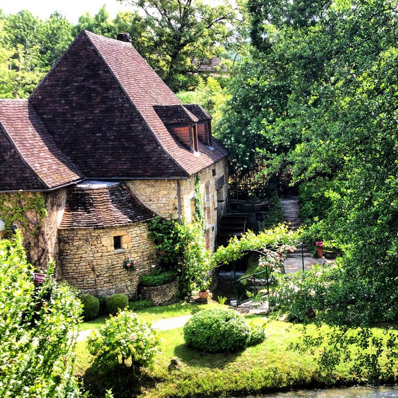 Les Eyzies-de-Tayac et son Pôle International de Préhistoire