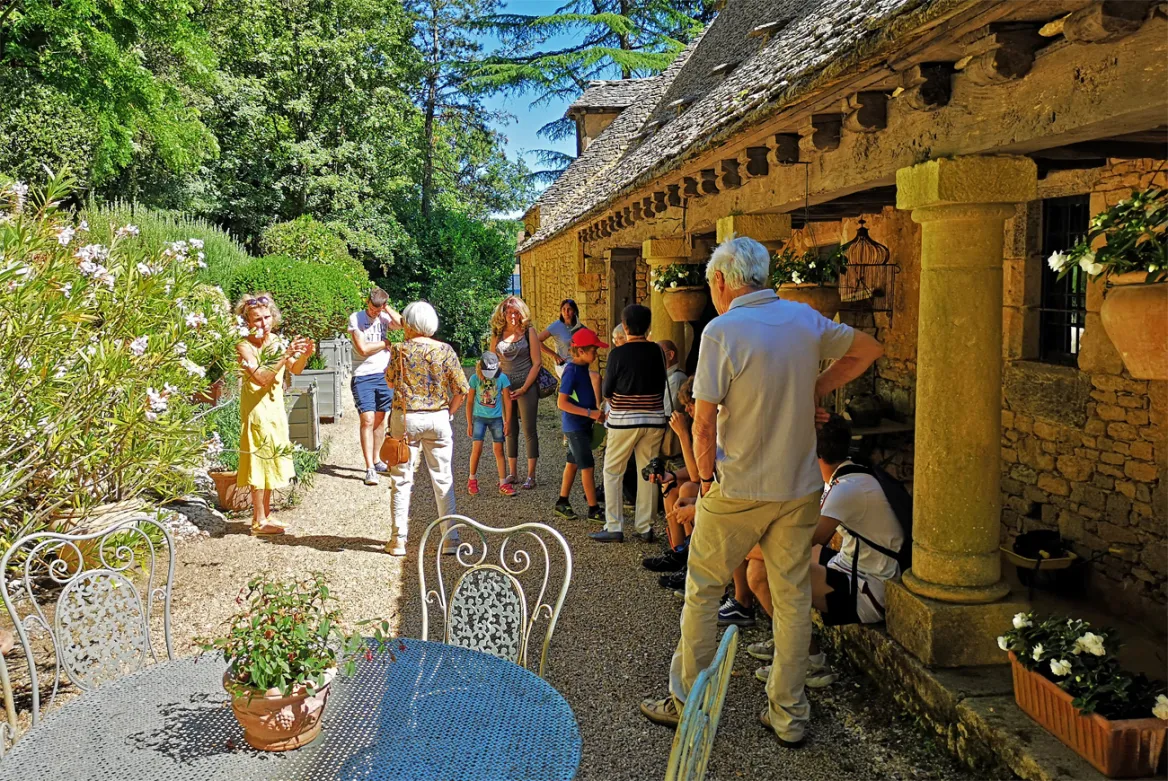De l'autre côté du Château de Lacypierre