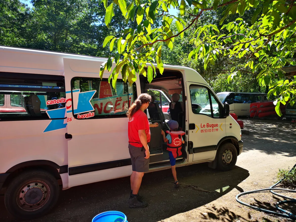 Bus to go canoeing