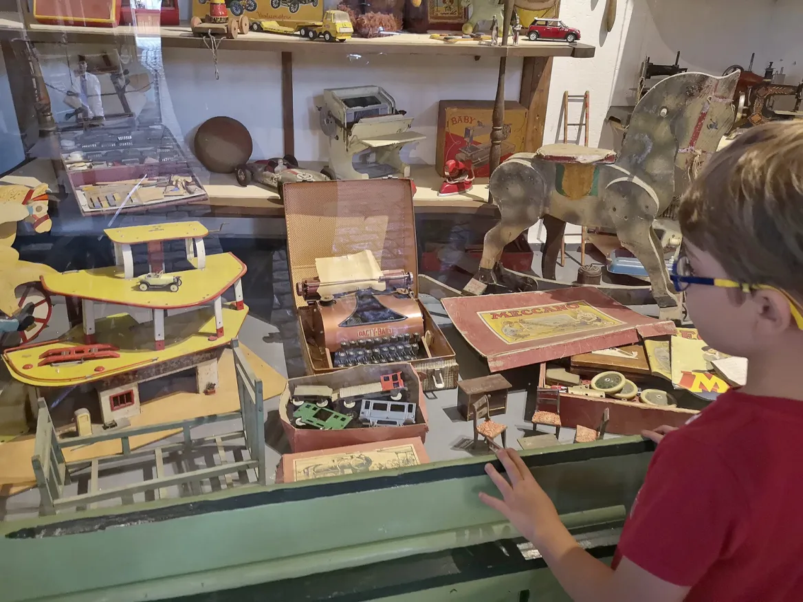 museum of the street of passing time