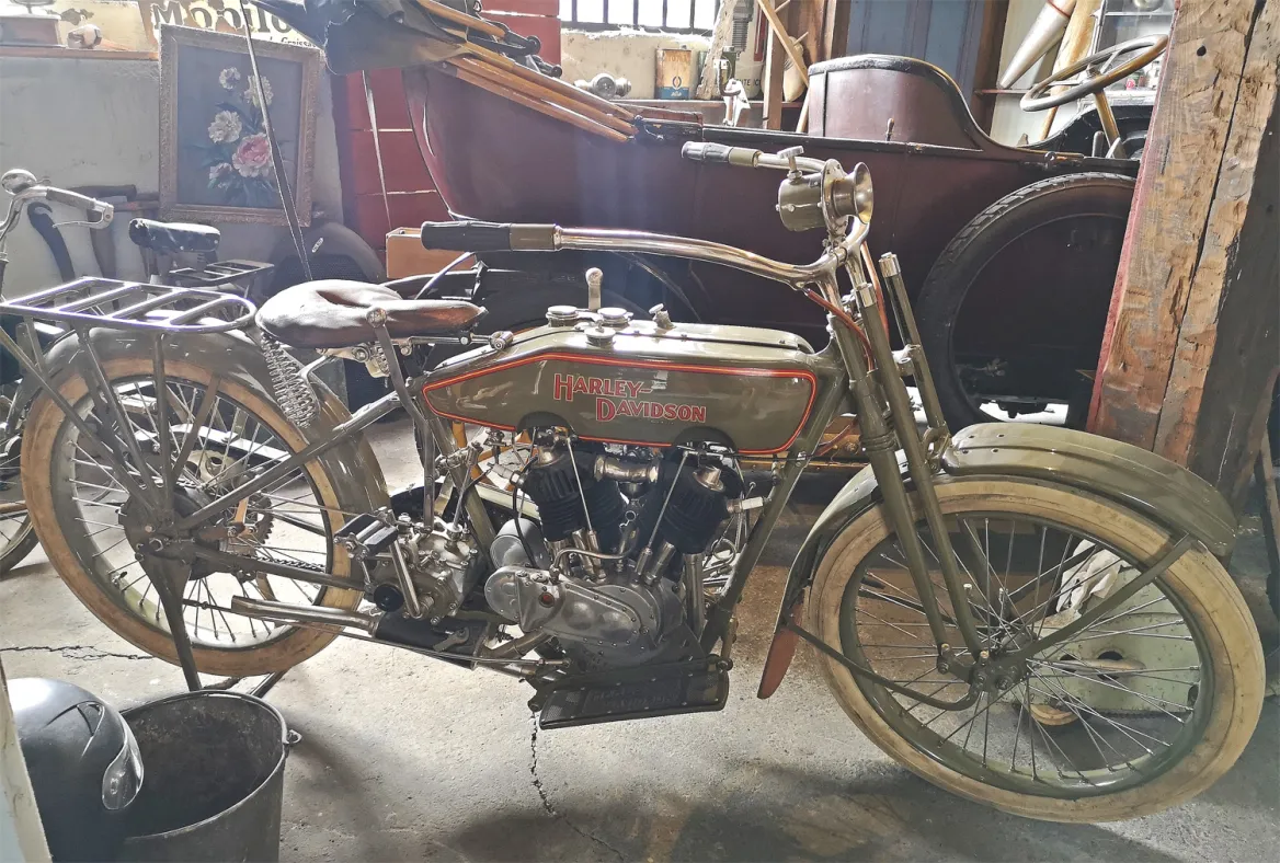 museum of the street of passing time