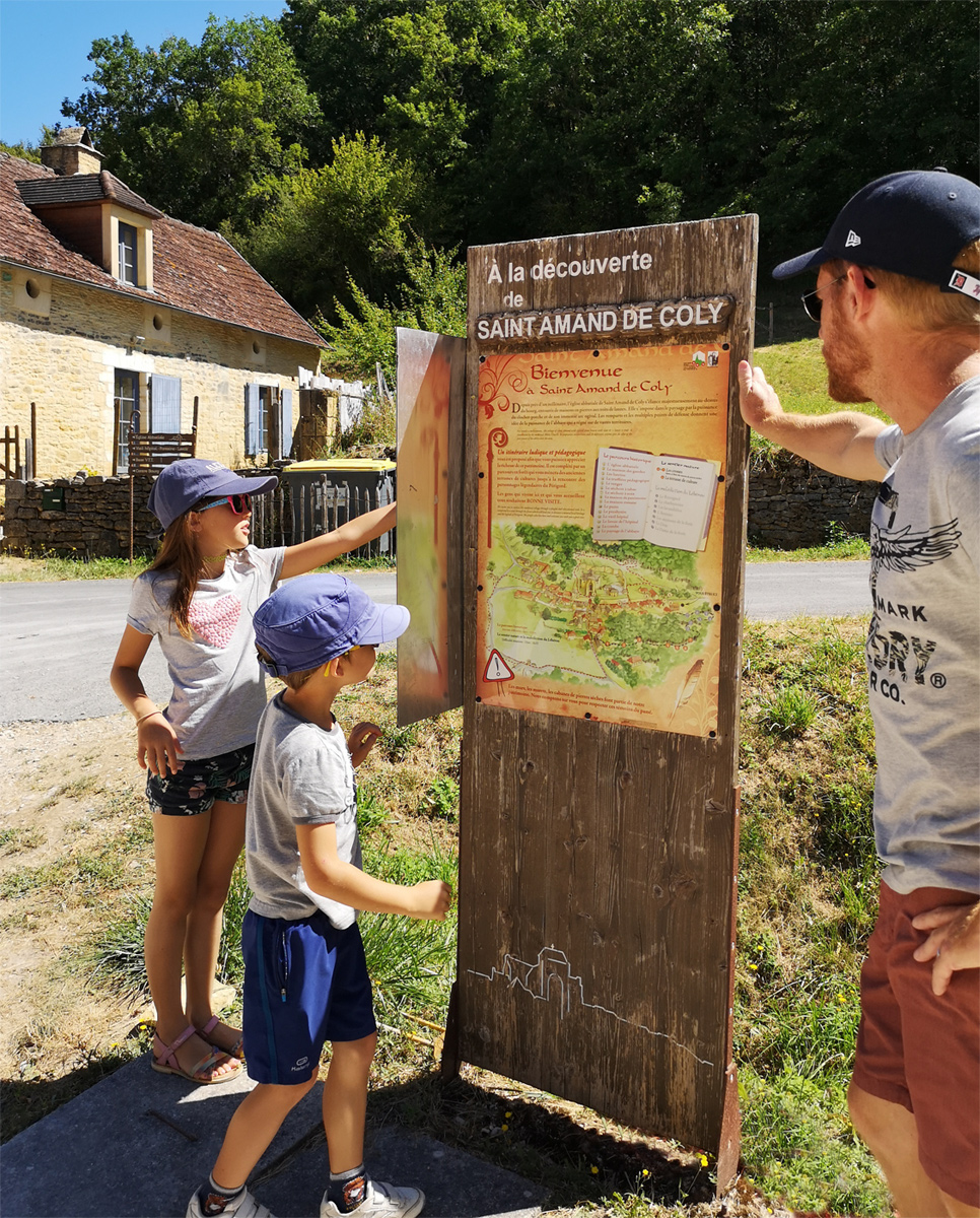Visit Saint-Amand-de-Coly