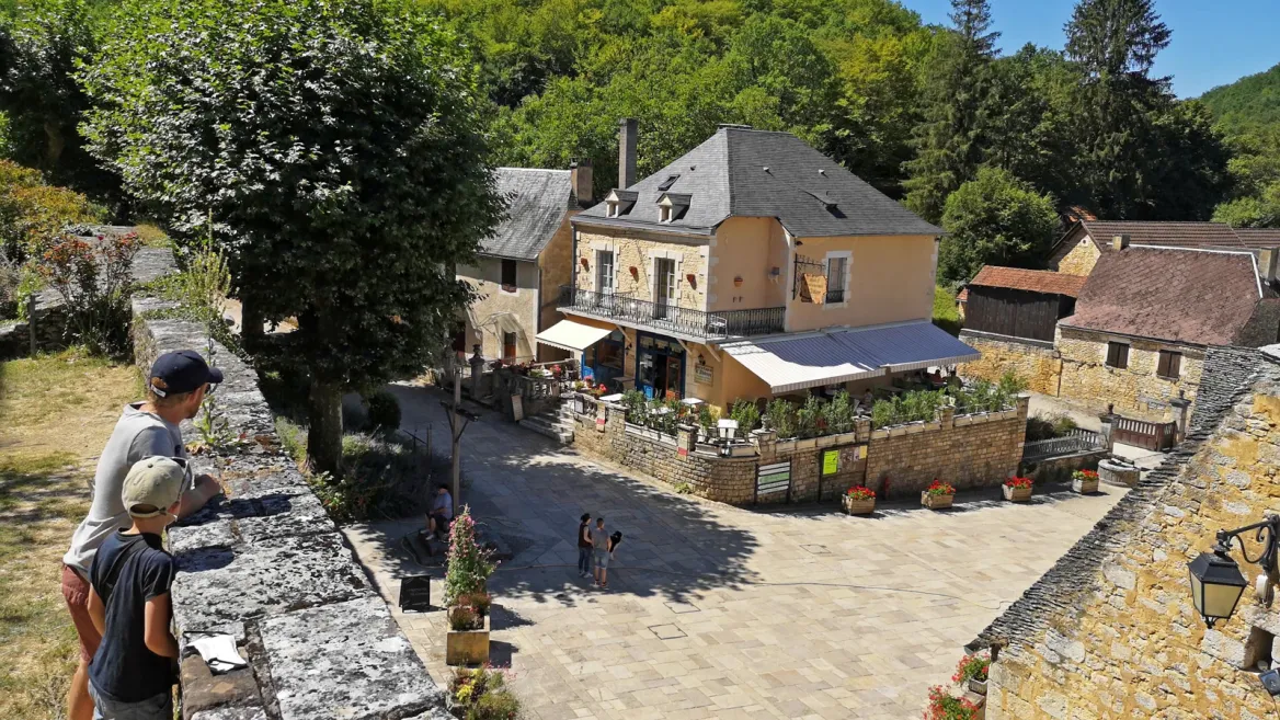 Saint-Amand-de-Coly