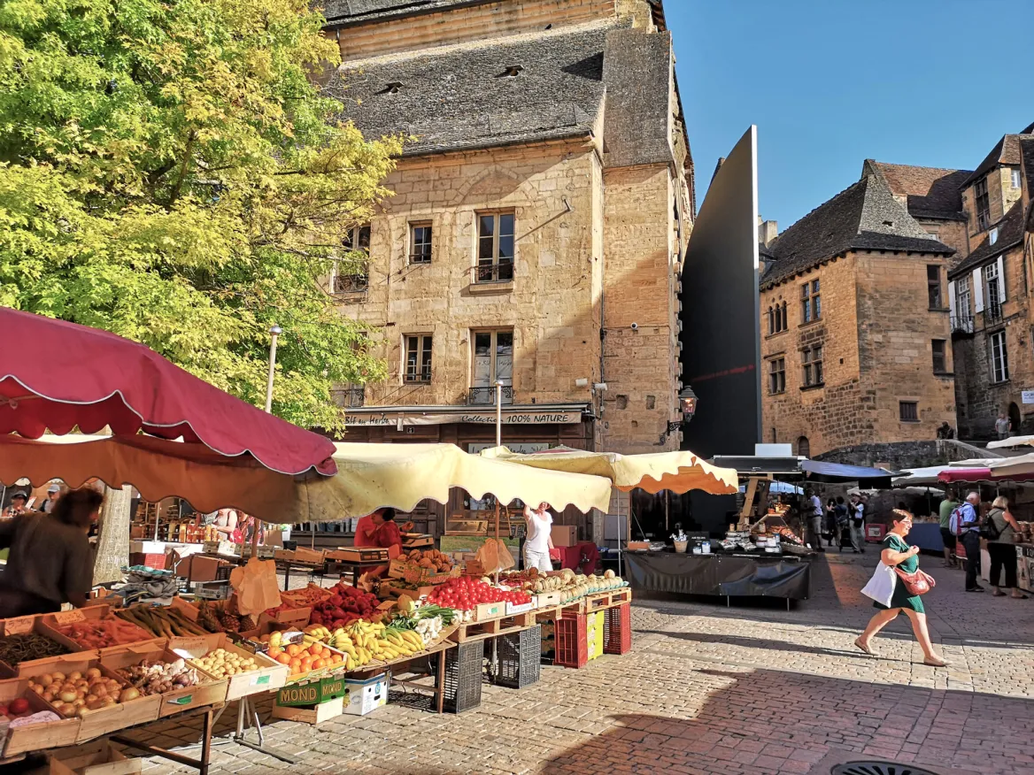Sarlat market