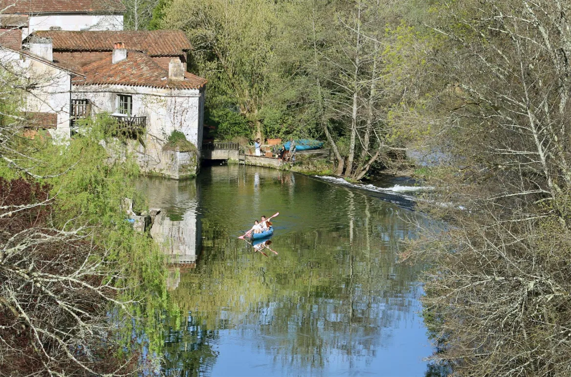 Canoeing on the Dronne