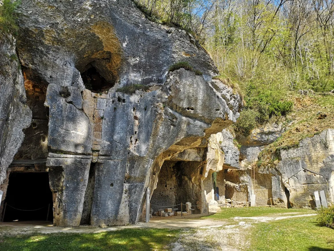 Brantôme Caves