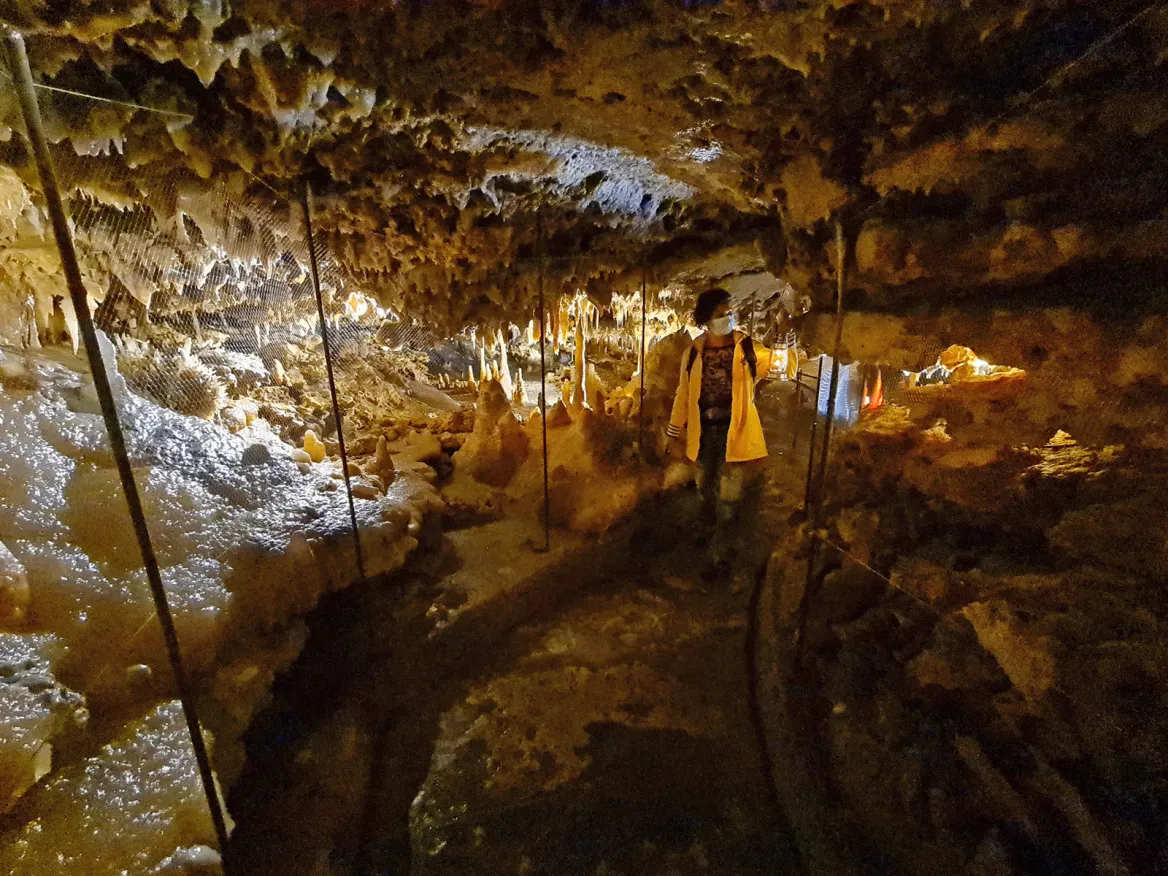 Grand Roc cave