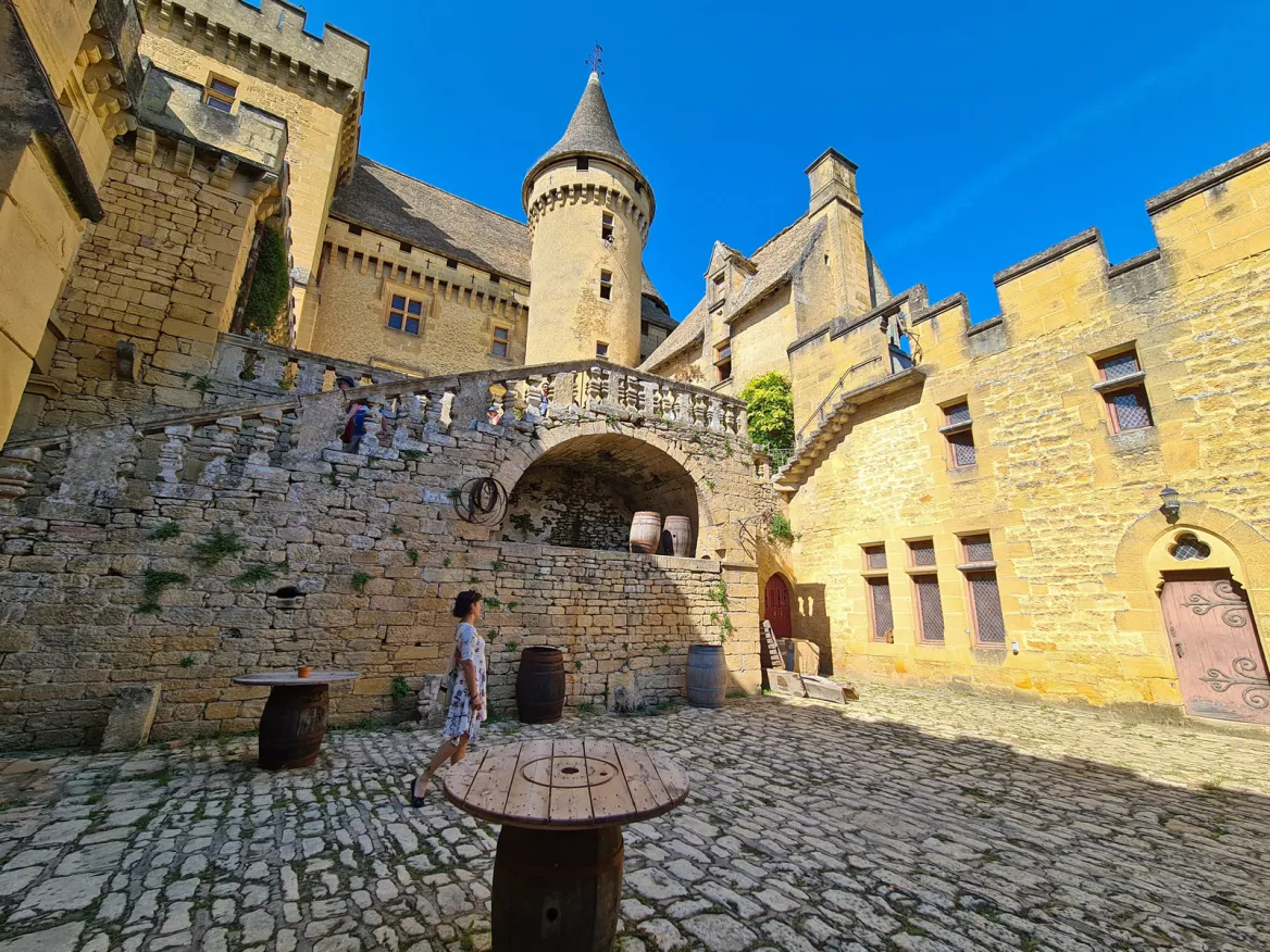 Puymartin Cours Castle