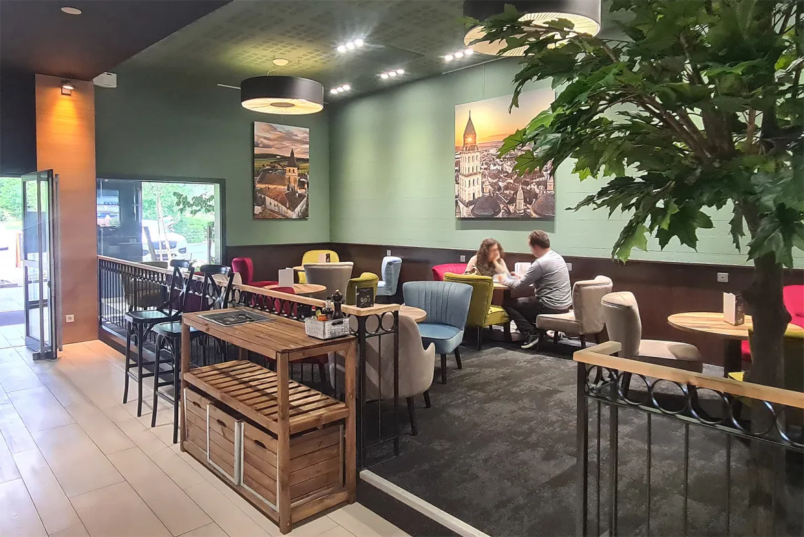 Cocottes and Meals in the restaurant