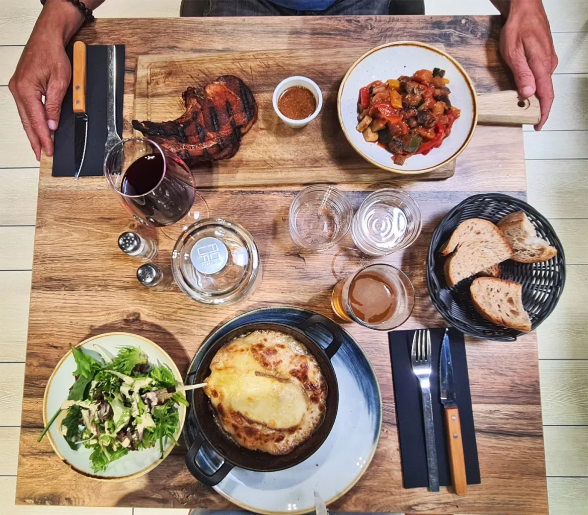 Cocottes et Popotes Table