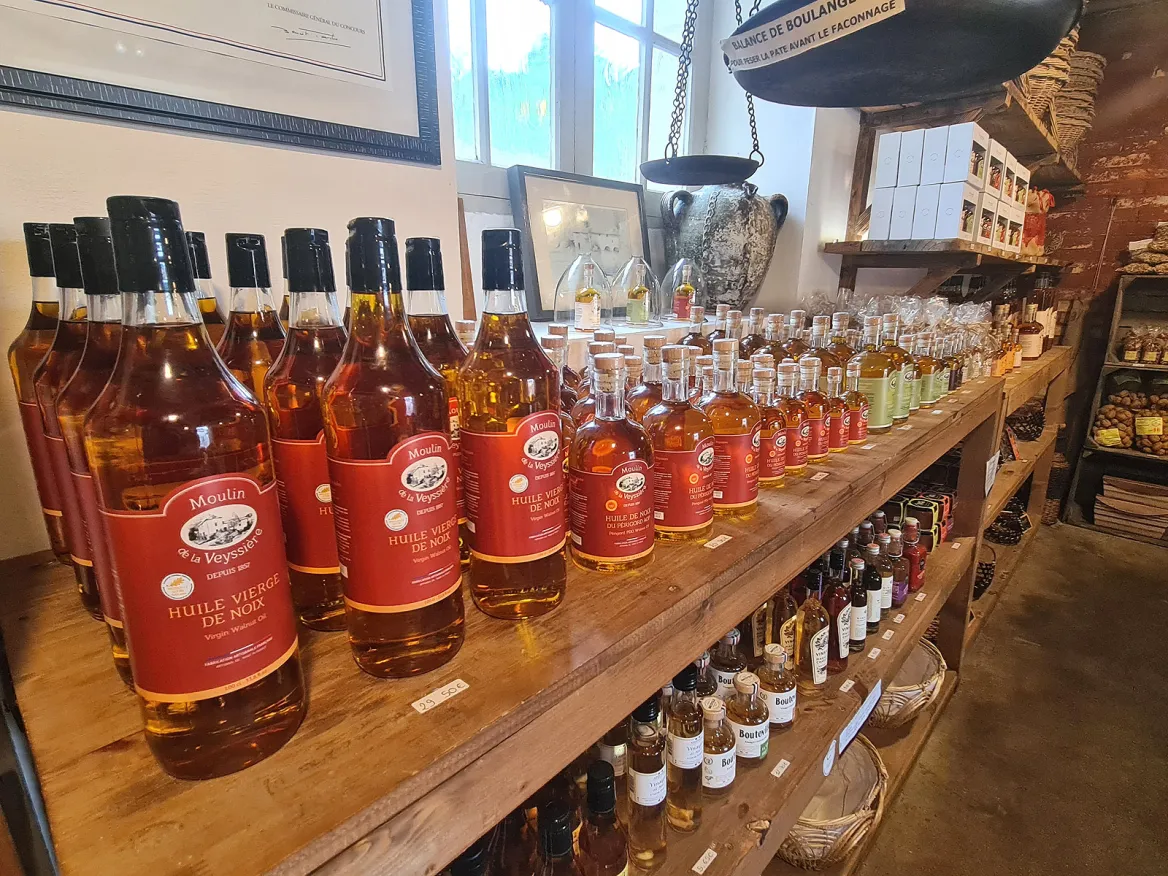 Moulin de la Veyssière oils