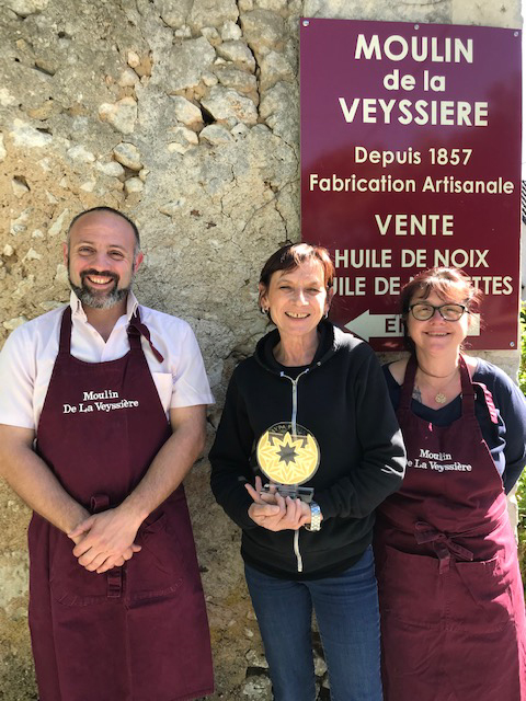 Moulin de la Veyssière team and reward