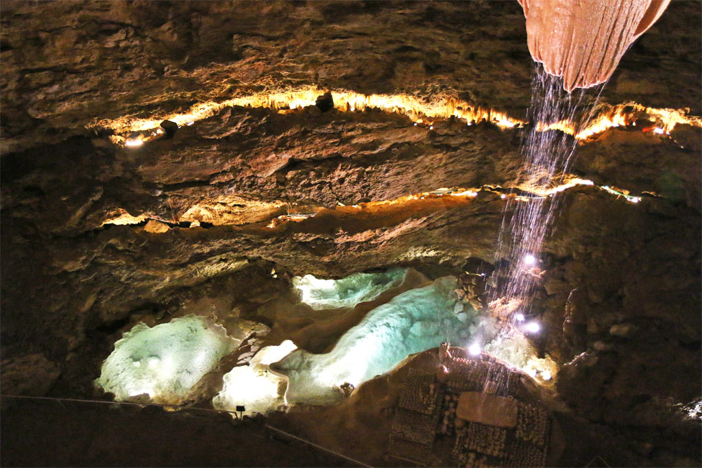 The Gouffre de Proumeyssac - Photo credit © Guide du Périgord
