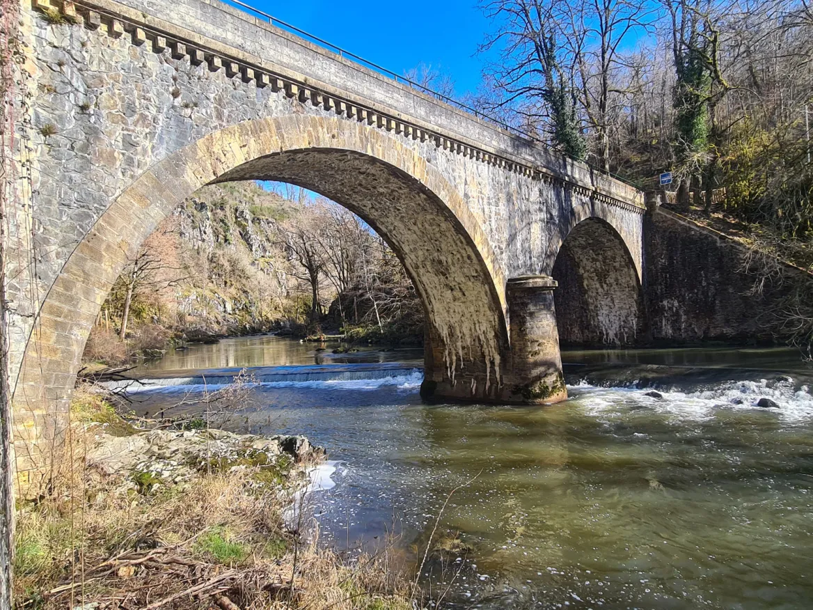 The Auvezère