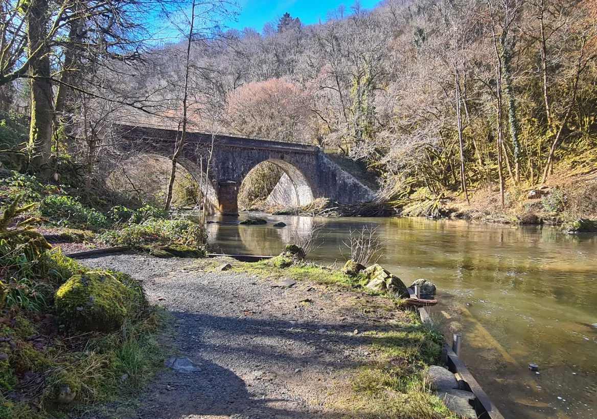 The Auvézère gorges are not to be missed.