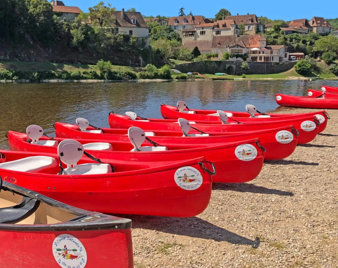 Canoë Détente canoes, with backrest