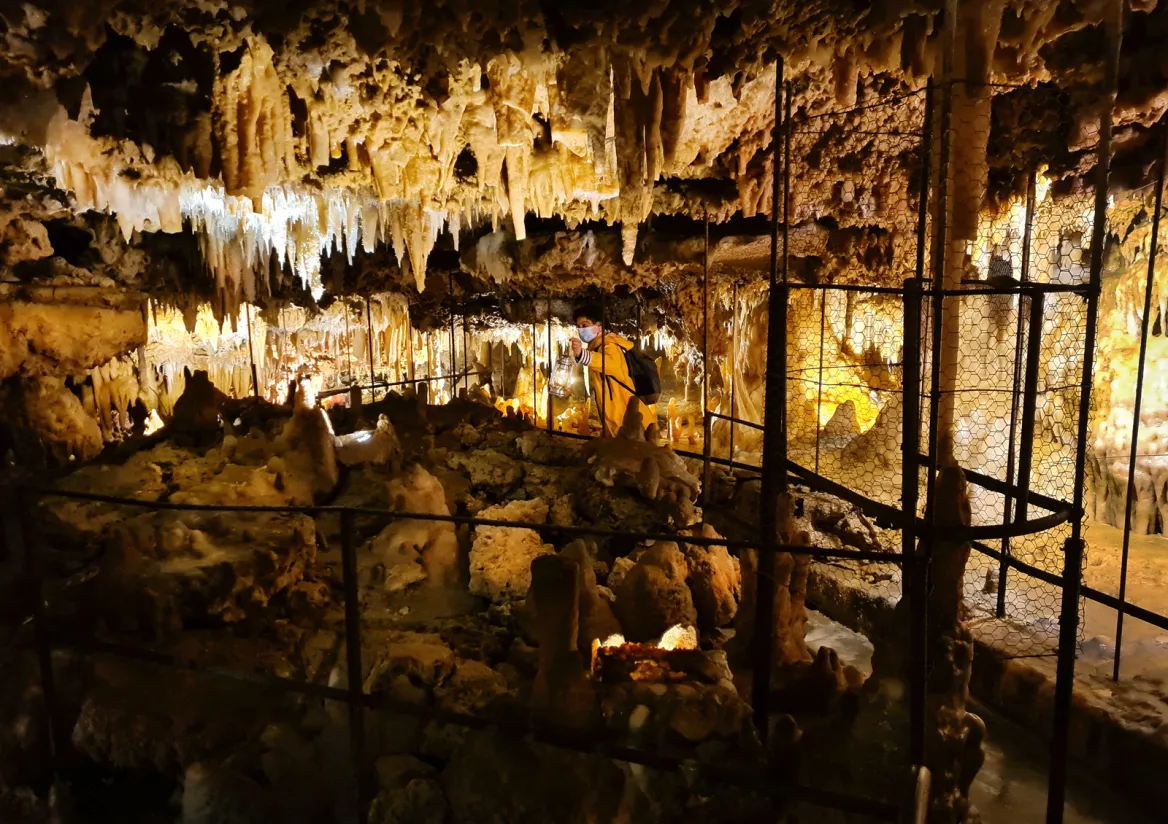 Grotte du Grand Roc