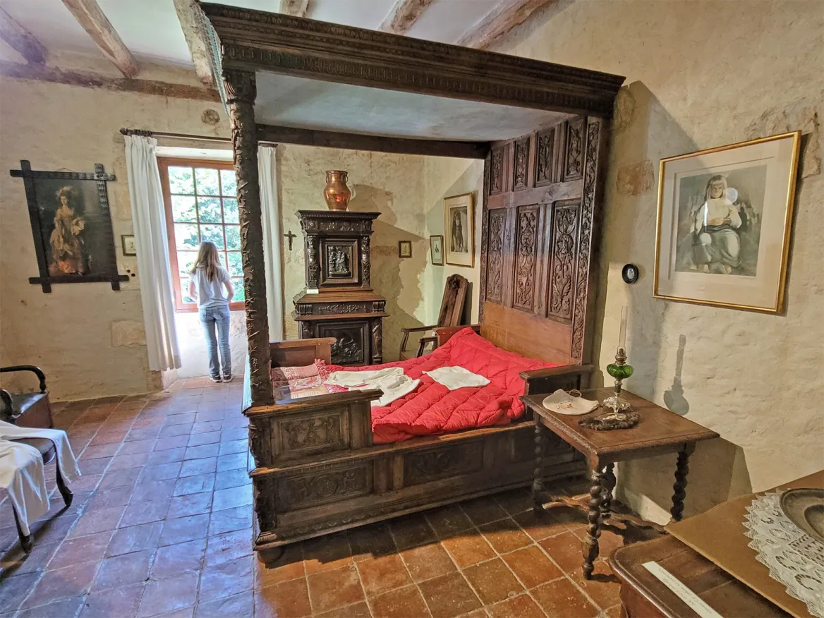 Dungeon, Manor and Garden Room Facing Chamber