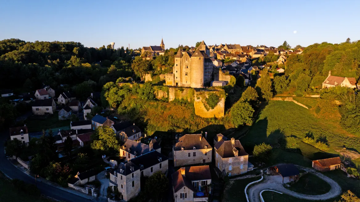 The Château de Salignac Photo Les Coflocs
