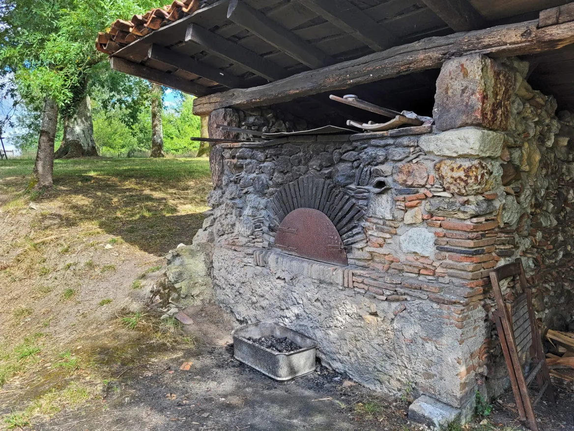 La Ferme du Parcot Le four à pain