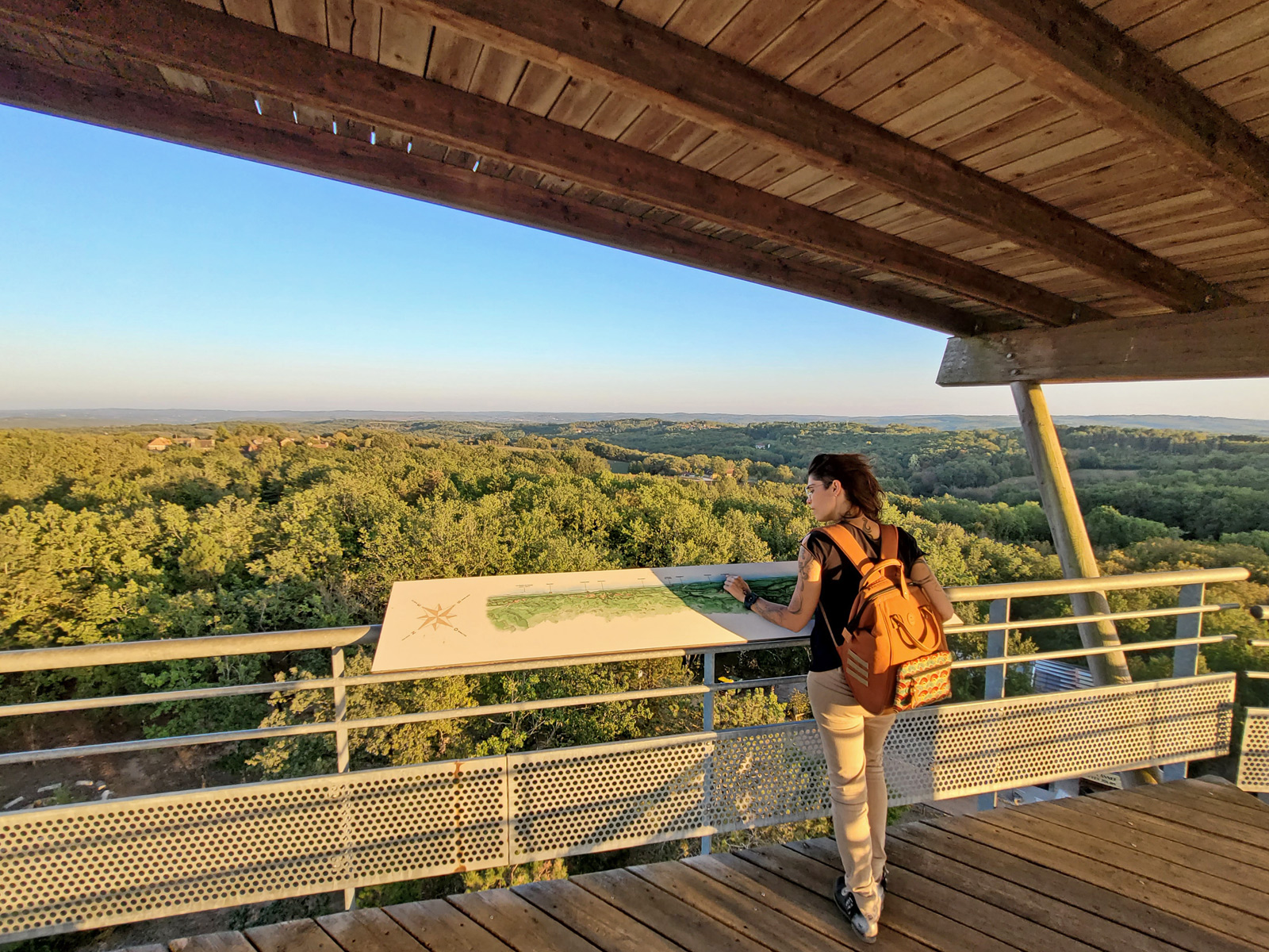 Moncalou tour towards the central massif