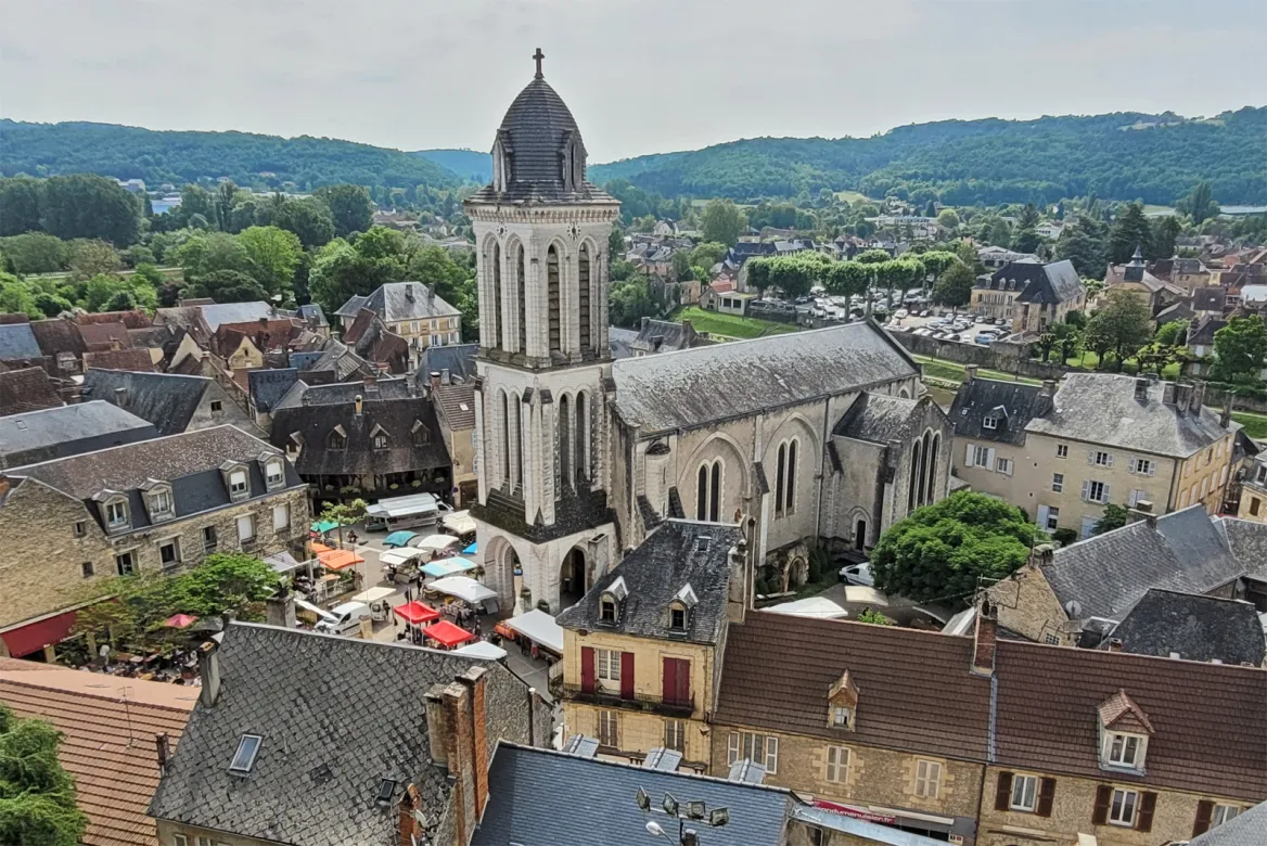 Montignac market day