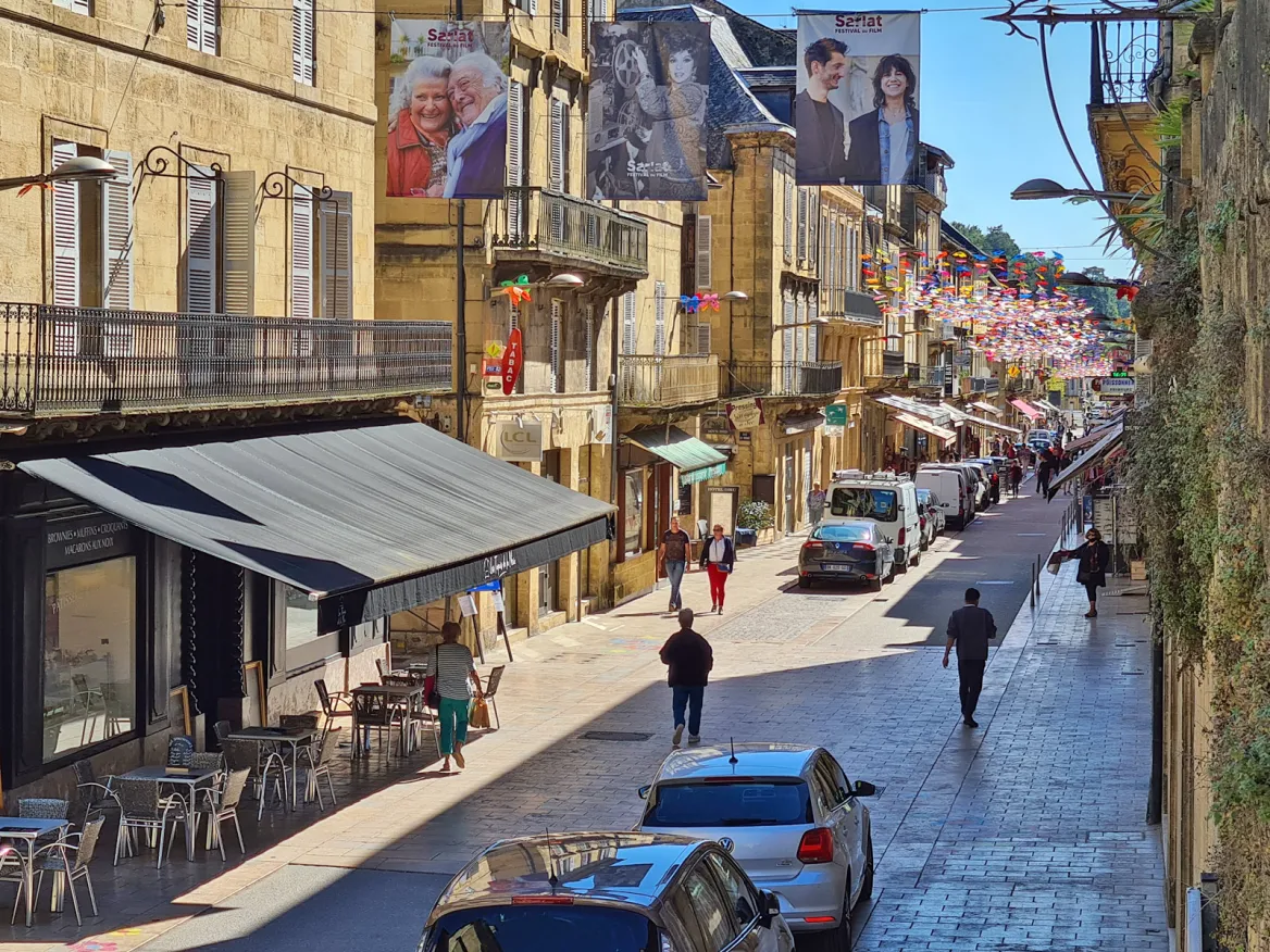 The Sarlat Crossing