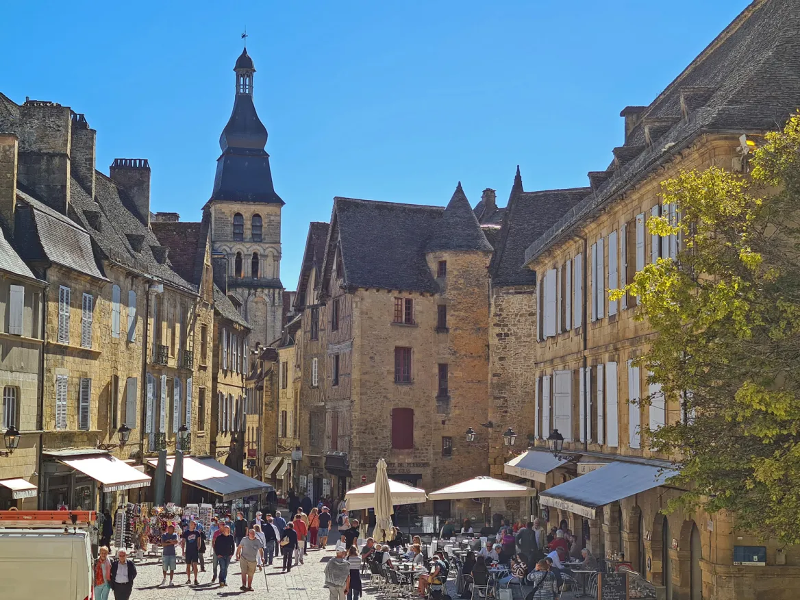 Sarlat Place de la Liberté where the market takes place