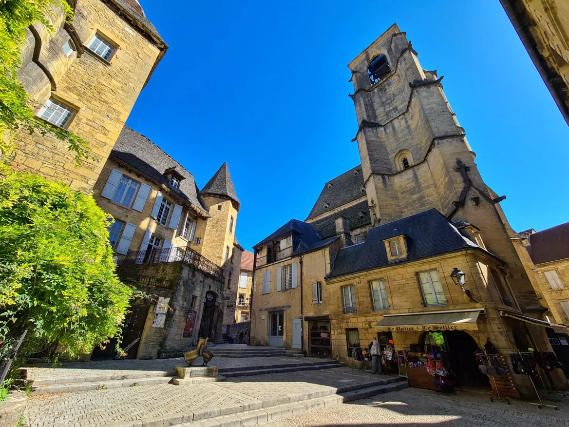 The Goose Market Square