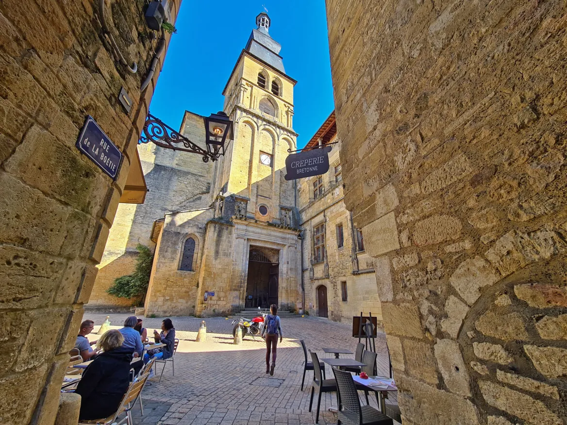 Rue de la Boétie and Sarlat Cathedral
